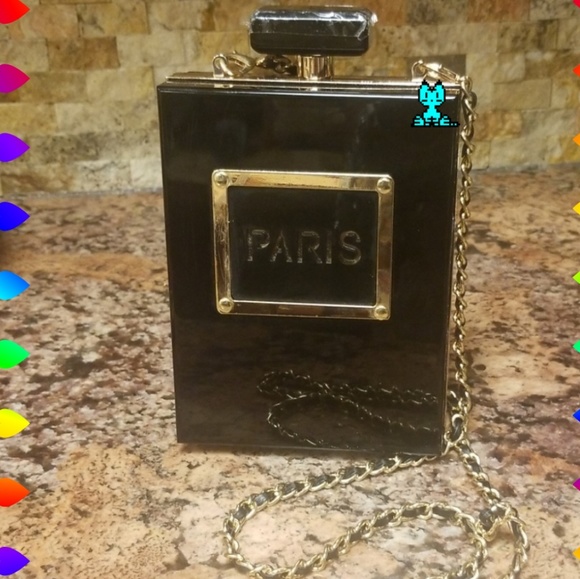 Handbags - Stylish Unique Purse.